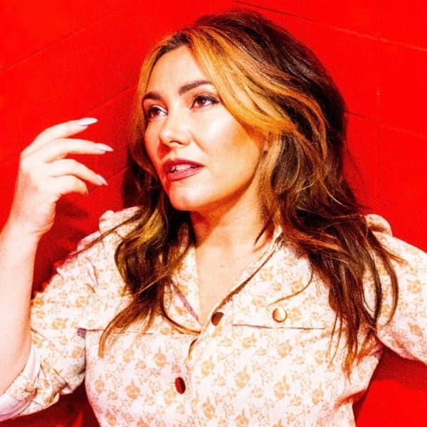 ELLA HOOPER The Overnight Success Tour w/ Special Guest Ruby Mae
